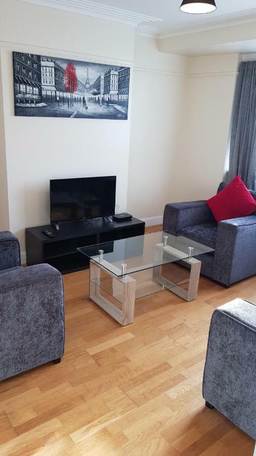 Elegant And Spacious 2 Bedroom Барнет Экстерьер фото